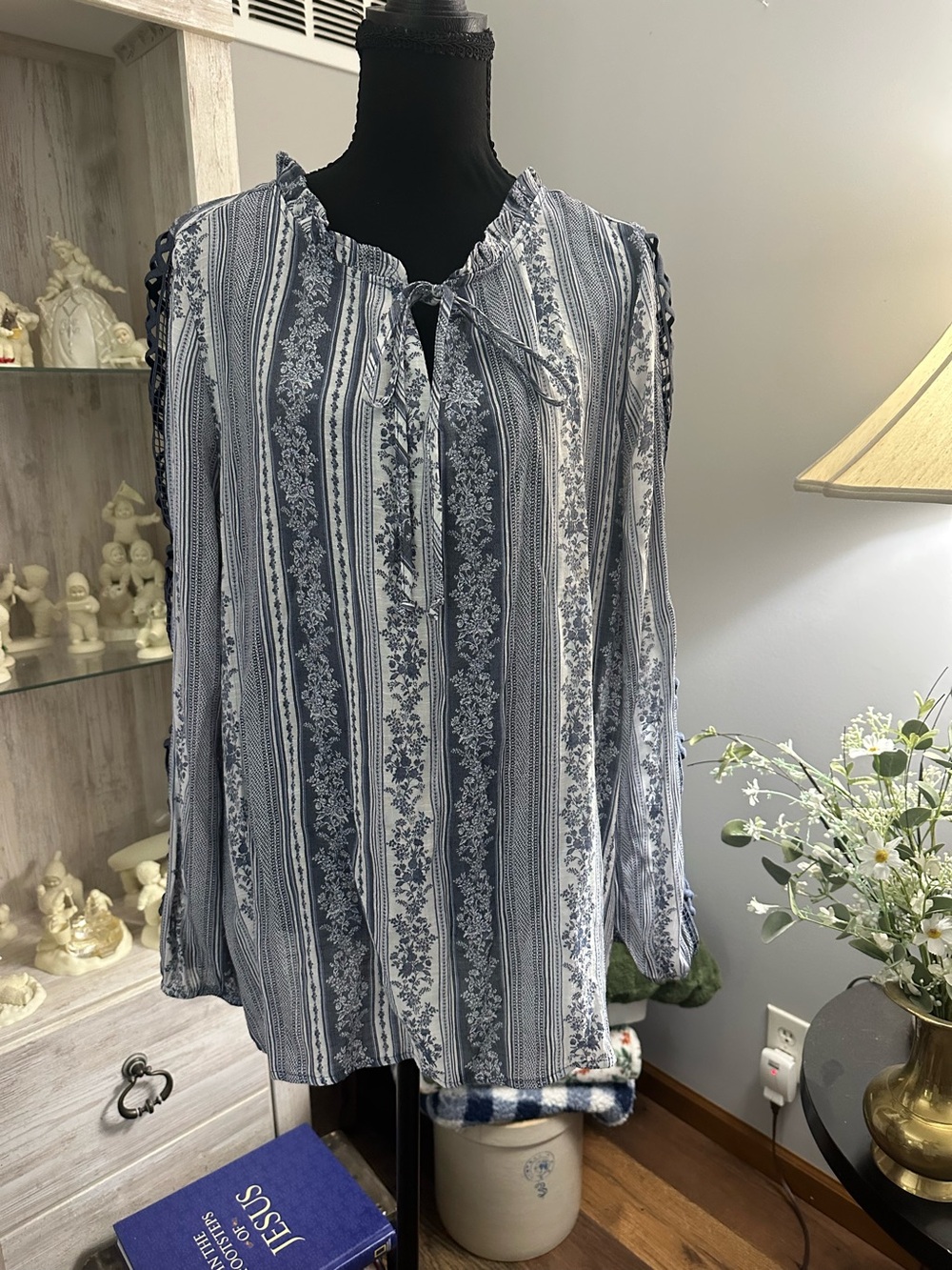 Como Black Navy & White Tie-Neck Striped Floral Blouse